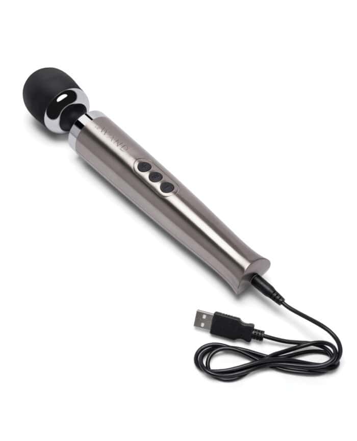 Le Wand Die Cast Rechargeable Massager - Silver - Image 5